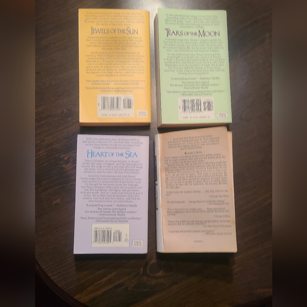 ❤️NORA ROBERTS trilogy - Picture 2 of 6